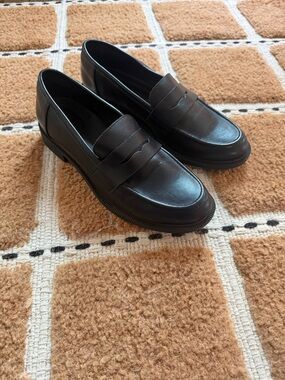 Uniqlo Classic Black Penny Loafers